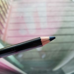 Illamasqua Colouring Pencil in Navy